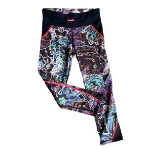 Sweaty Betty Illumintion crop Capri leggings women’s size small athletic yoga